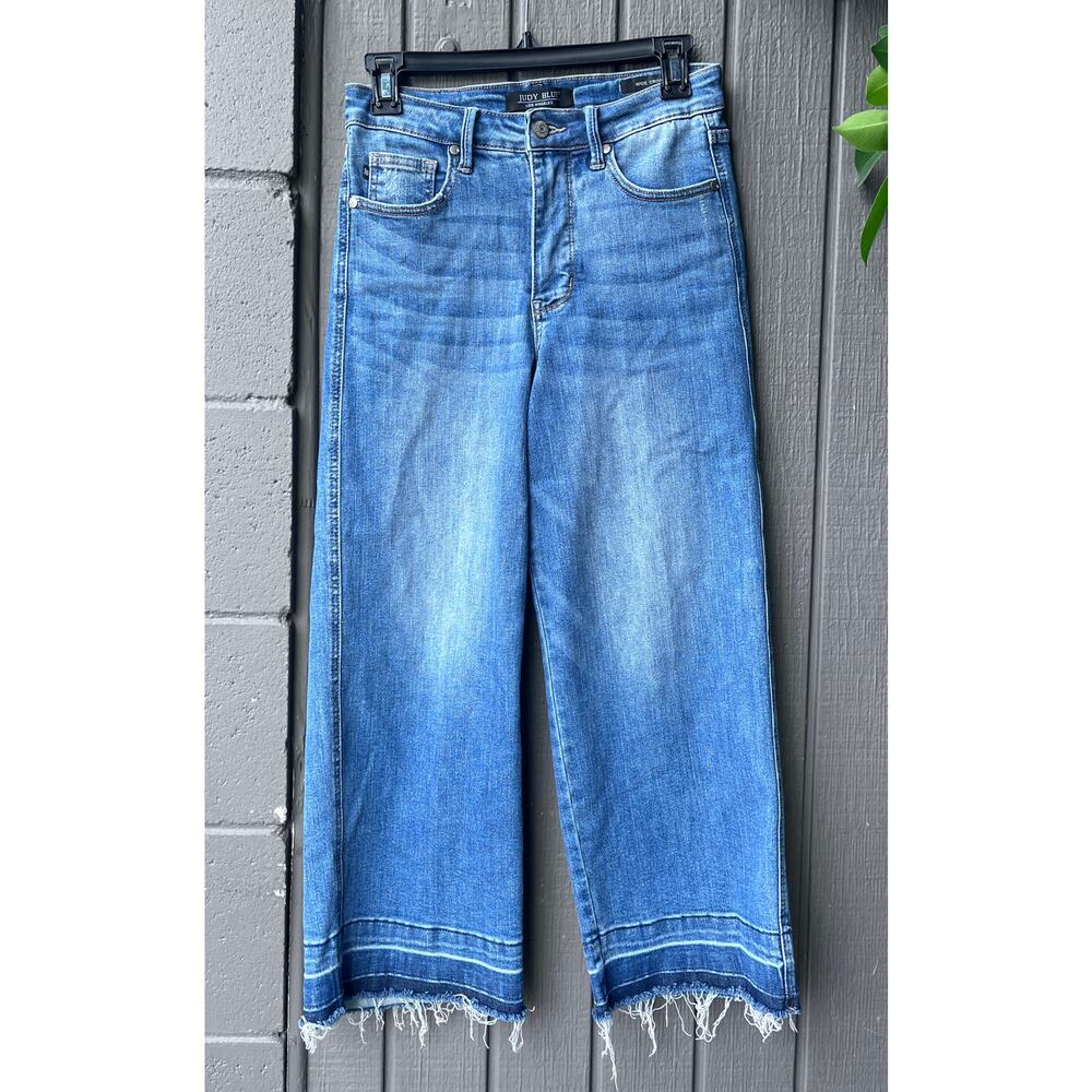 Judy Blue Wide Leg Cropped Jeans Raw Hem High Rise Super Soft Comfortable Sz 26 - Picture 2 of 9